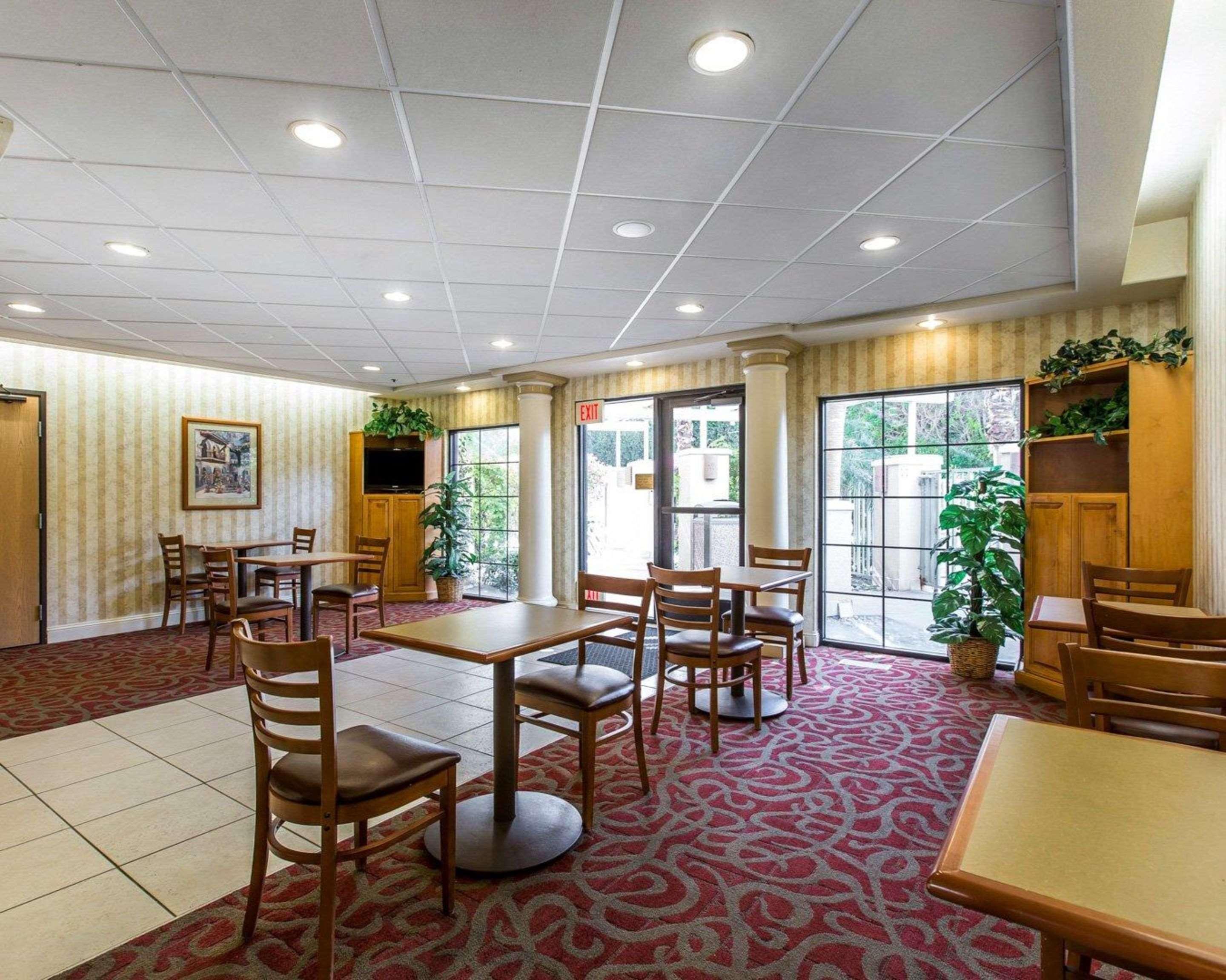 Comfort Suites Palm Desert I-10 Exteriör bild
